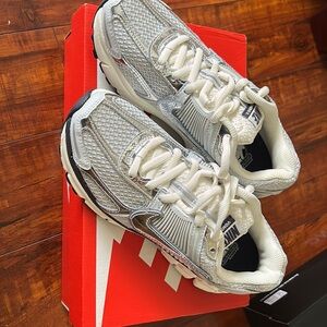 Nike zoom vomero metallic